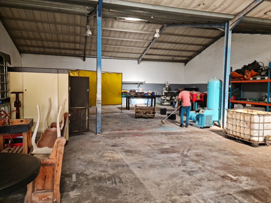 To Let commercial Property for Rent in Broadlands Western Cape